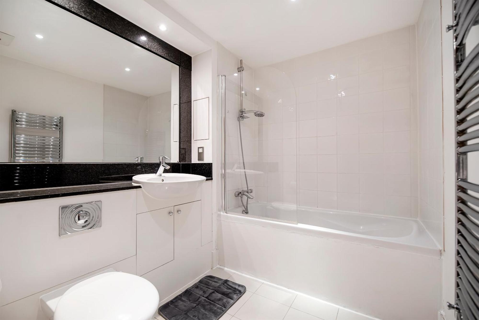 Central 2 Bed With Large Terrace London Exterior photo
