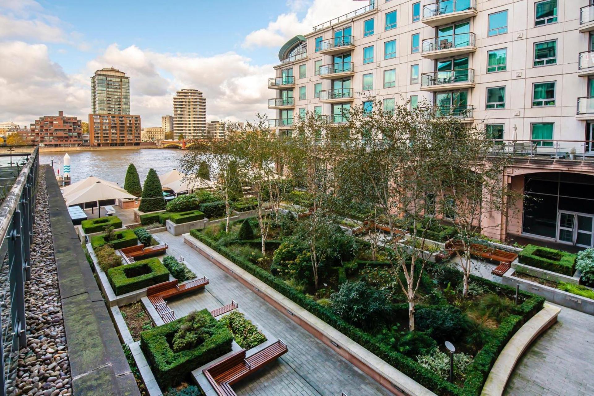 Central 2 Bed With Large Terrace London Exterior photo