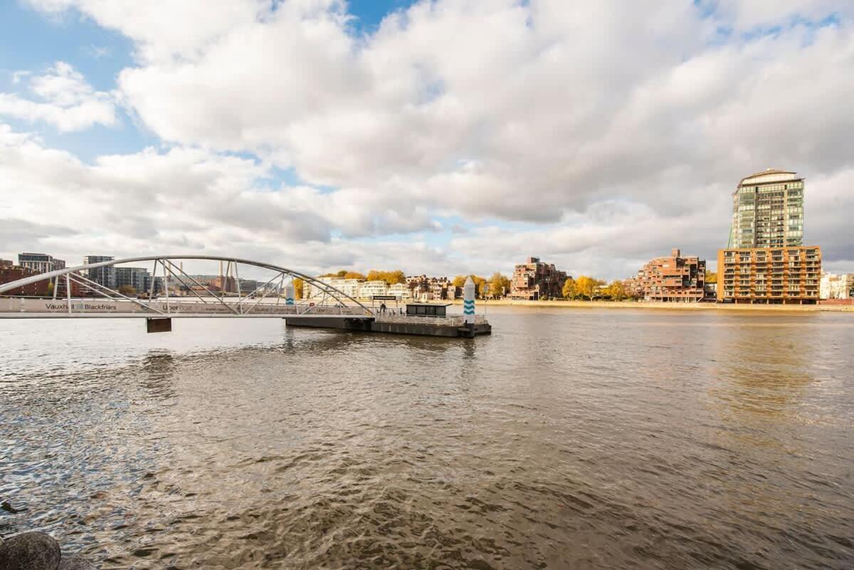 Central 2 Bed With Large Terrace London Exterior photo